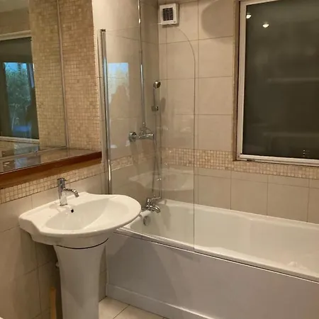 Apartment Fashionable & Homey 2bd Flat - Ranelagh